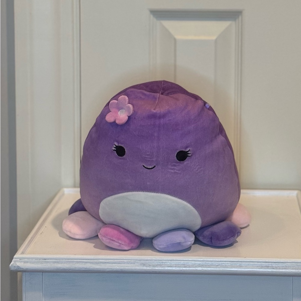 Beula Octopus Squishmallow 8”